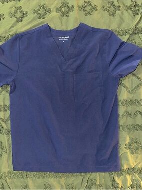 Mandala Men's V-Neck Scrub Top